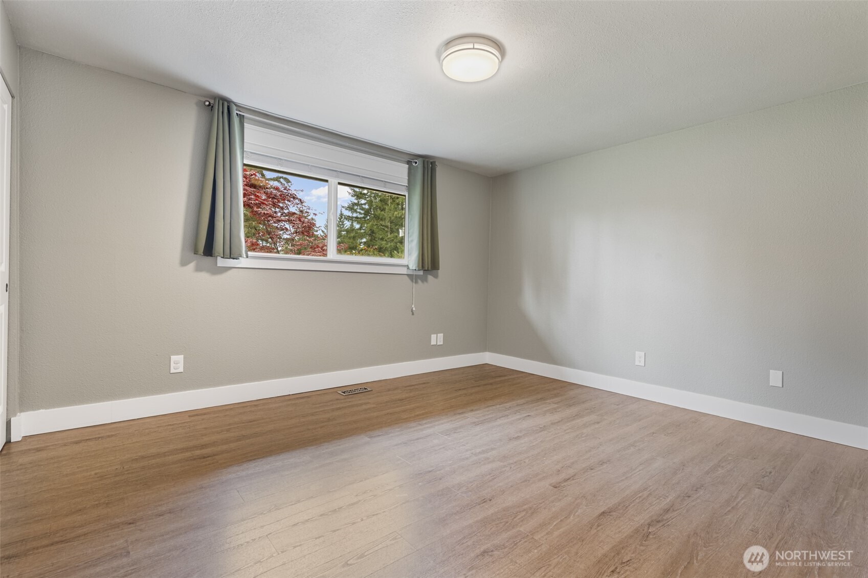 400 E North Mason School Road , Belfair, WA 98528