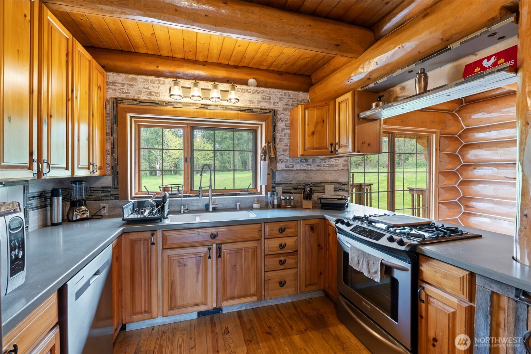 36015 86th Avenue Ct E, Eatonville, WA 98328