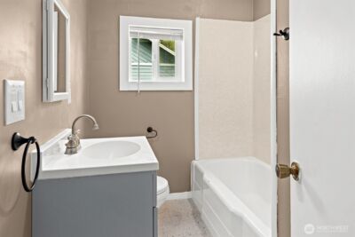 9055 Yakima Avenue , Tacoma, WA 98444 - Photo 14