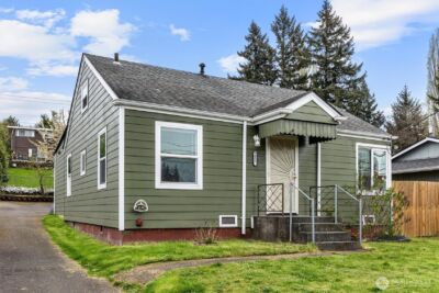 9055 Yakima Avenue , Tacoma, WA 98444 - Photo 2
