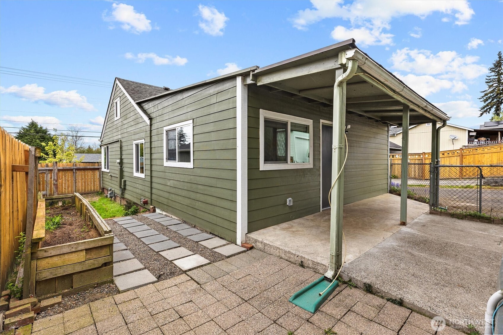 9055 Yakima Avenue , Tacoma, WA 98444