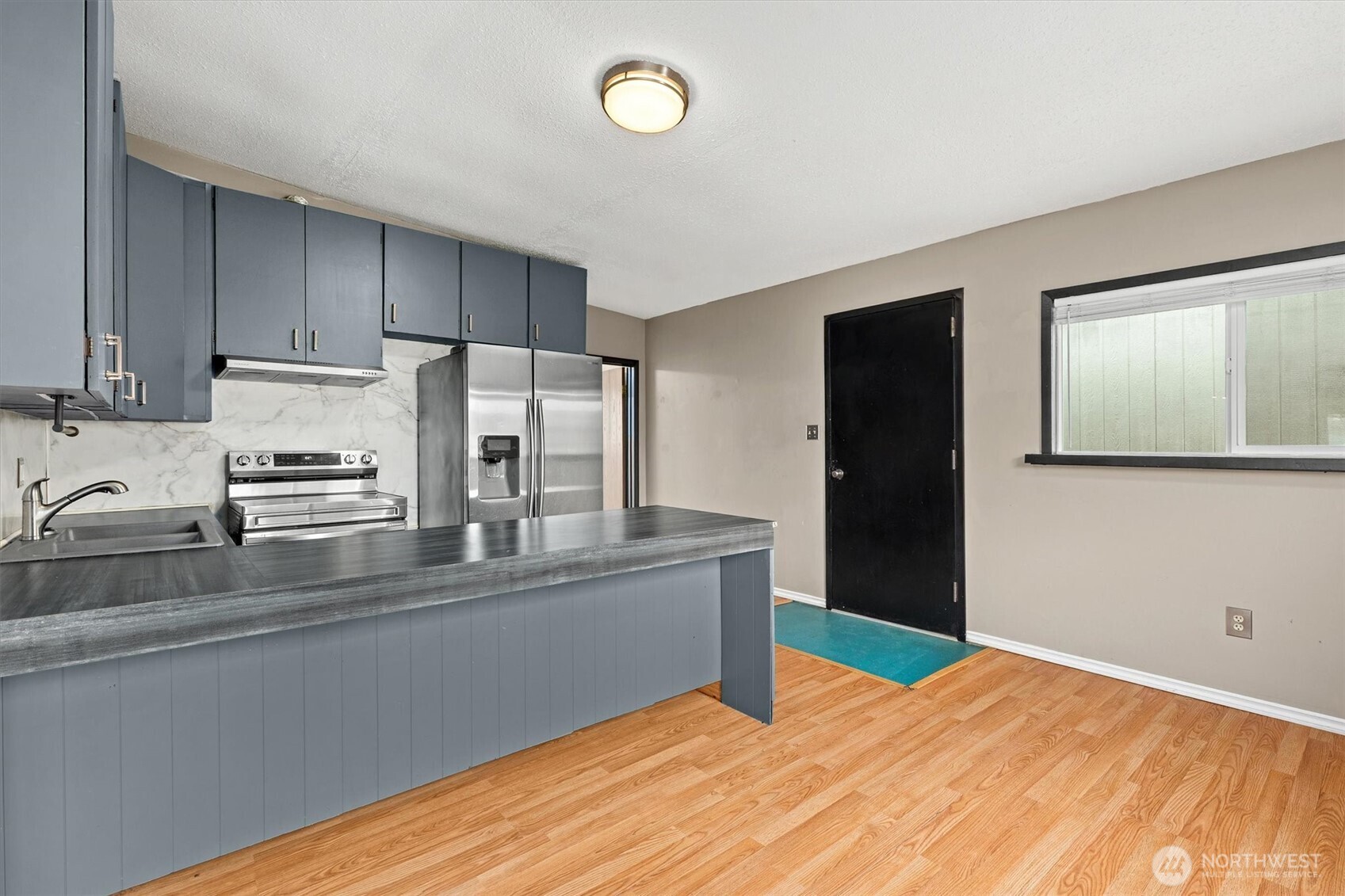 9055 Yakima Avenue , Tacoma, WA 98444
