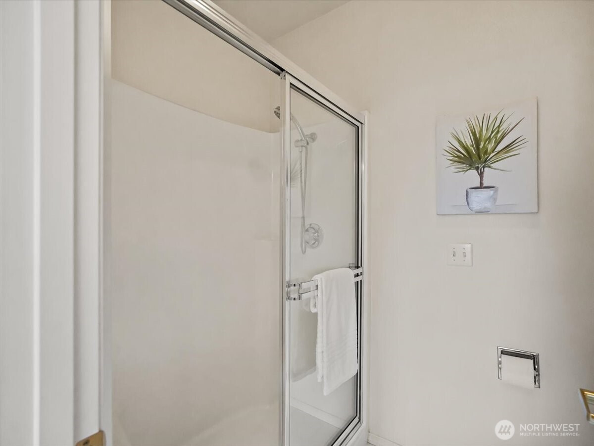 7402 143rd Avenue Ct E, Sumner, WA 98390