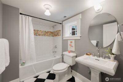 609 NW 74th Street , Seattle, WA 98117 - Photo 28