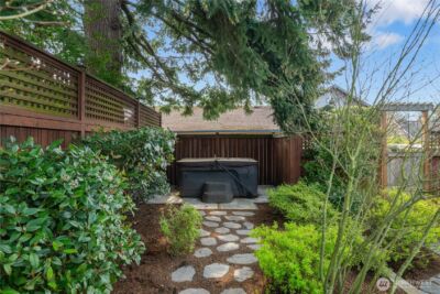 609 NW 74th Street , Seattle, WA 98117 - Photo 36