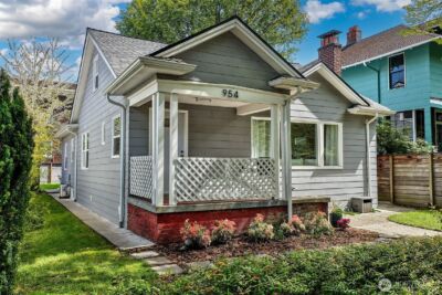 954 19th Avenue E, Seattle, WA 98112
