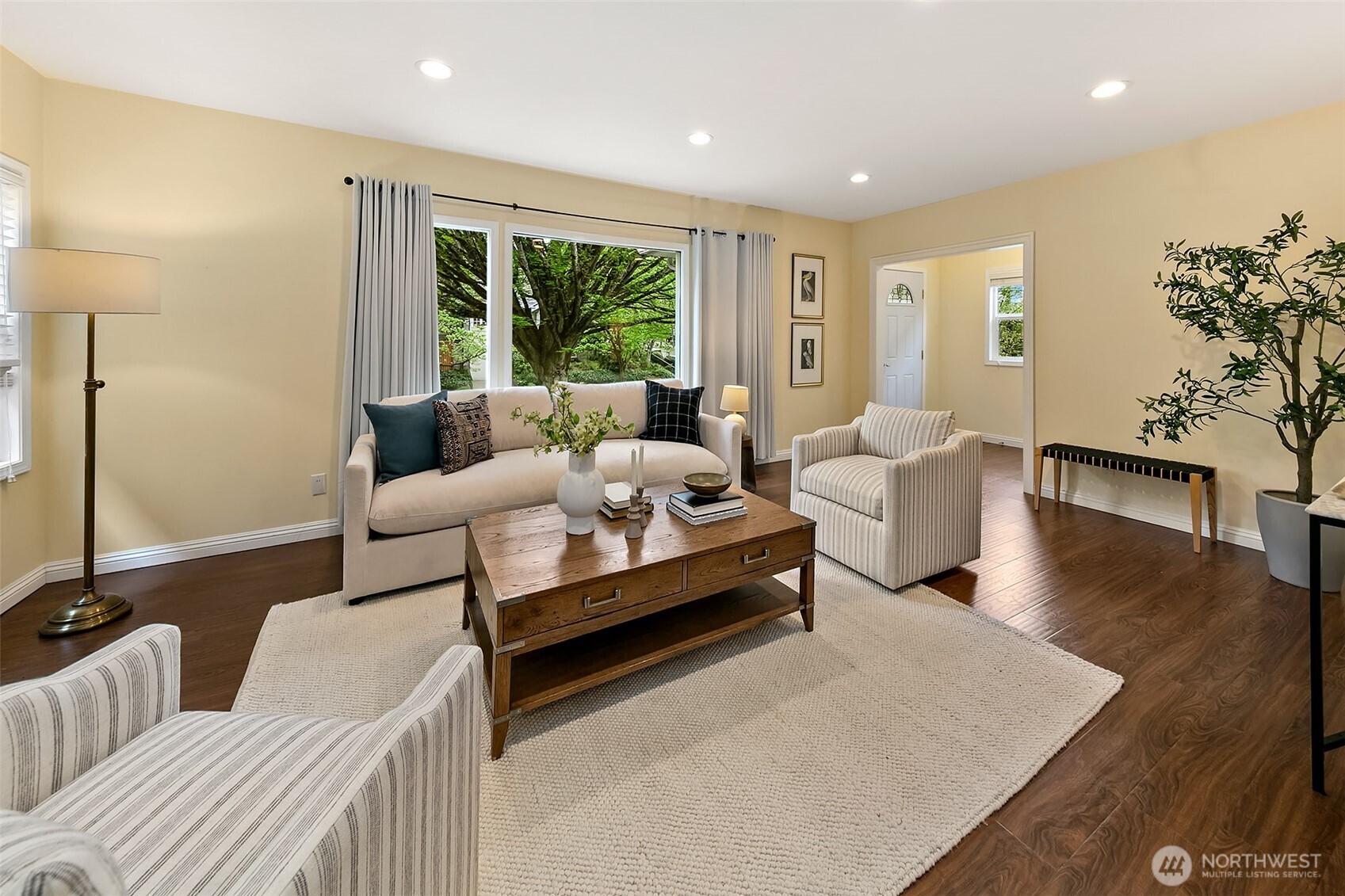 954 19th Avenue E, Seattle, WA 98112