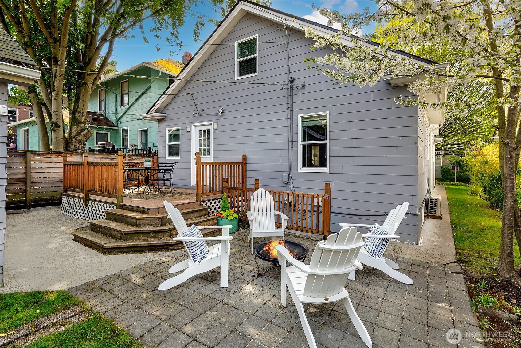 954 19th Avenue E, Seattle, WA 98112