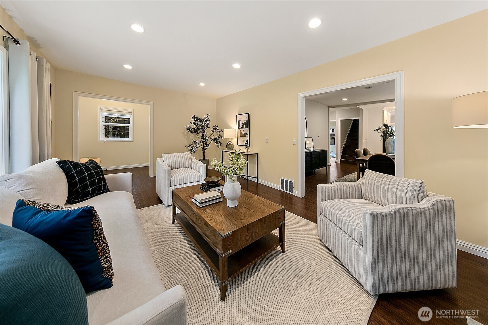 954 19th Avenue E, Seattle, WA 98112
