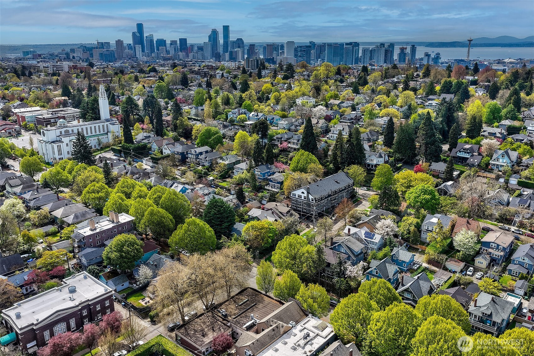 954 19th Avenue E, Seattle, WA 98112