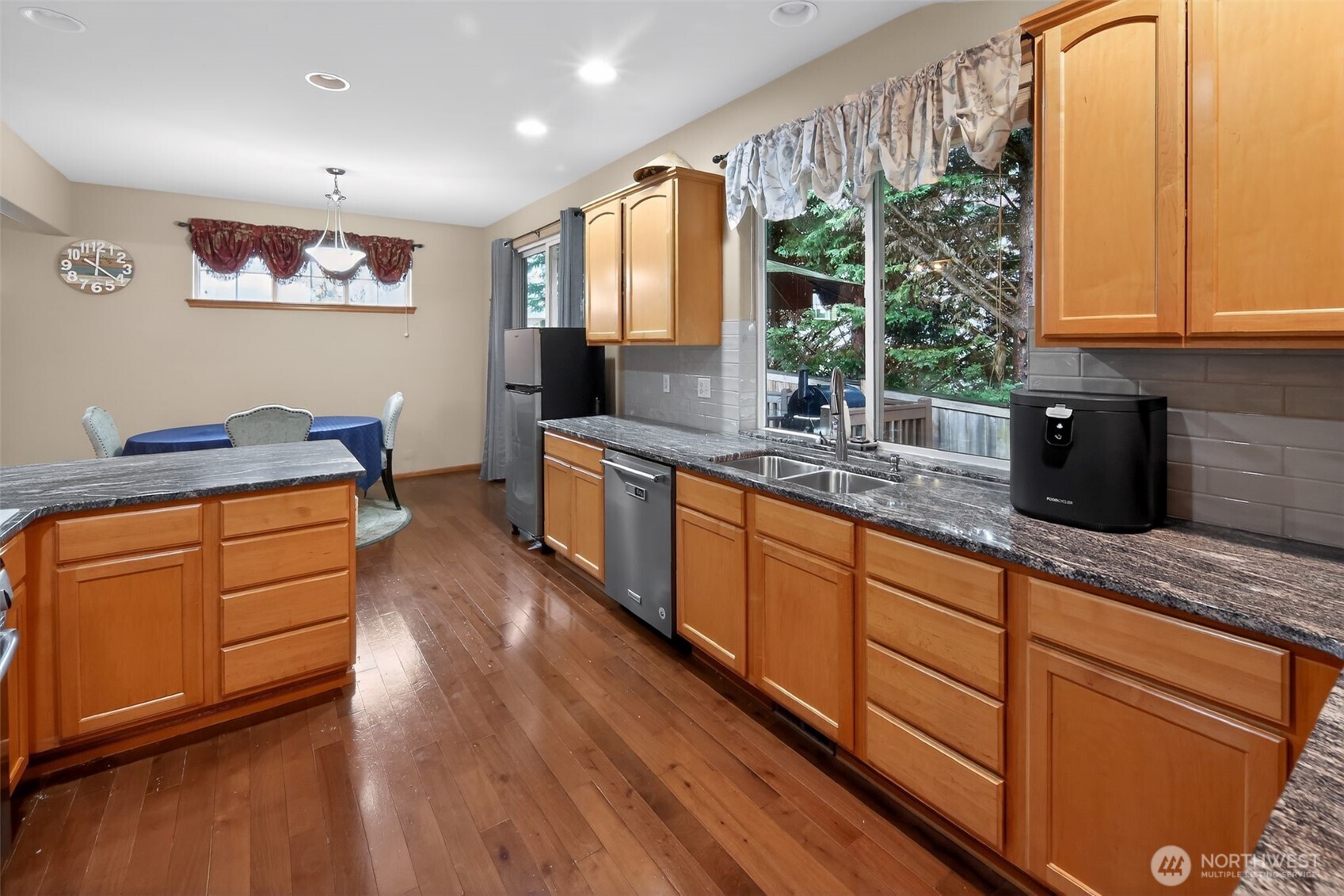 11221 SE 216th Street , Kent, WA 98031