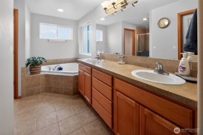 11221 SE 216th Street , Kent, WA 98031 - Photo 23