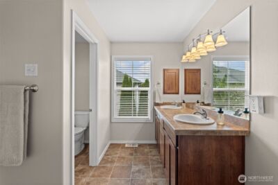 23412 SE 260th Court , Maple Valley, WA 98038-4709 - Photo 16