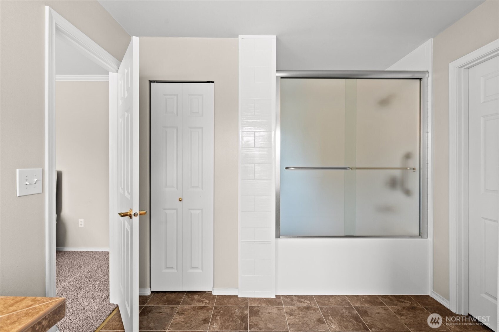 23412 SE 260th Court , Maple Valley, WA 98038-4709