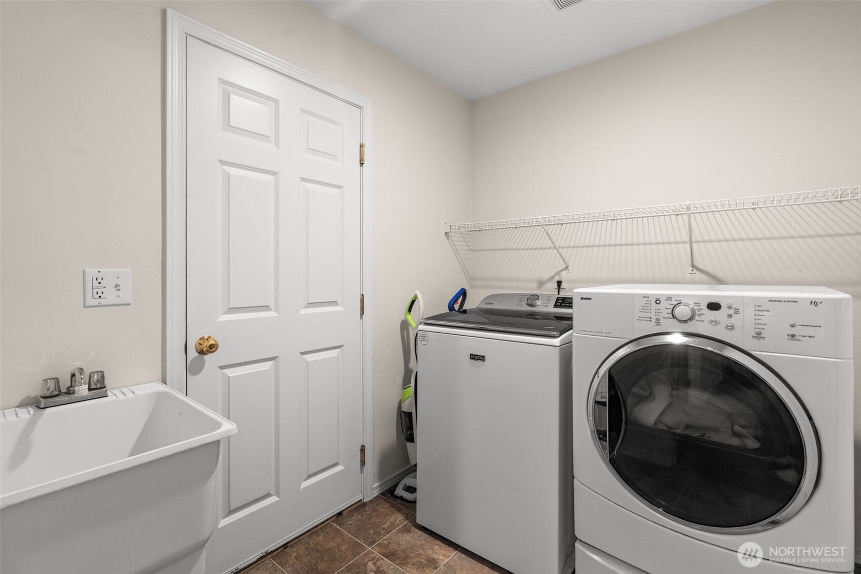 23412 SE 260th Court , Maple Valley, WA 98038-4709