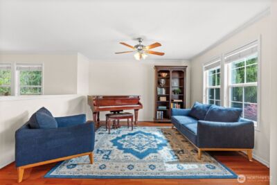 23412 SE 260th Court , Maple Valley, WA 98038-4709 - Photo 3