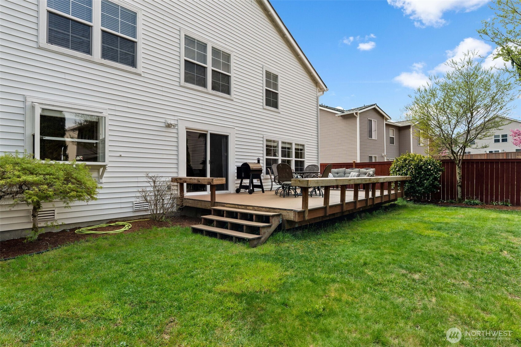 23412 SE 260th Court , Maple Valley, WA 98038-4709