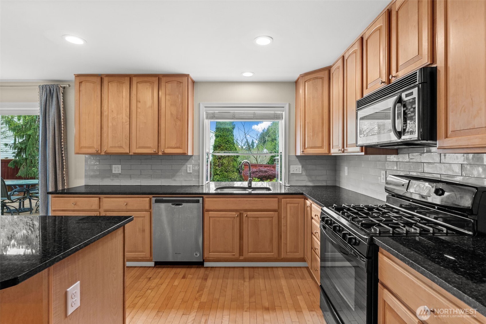 23412 SE 260th Court , Maple Valley, WA 98038-4709