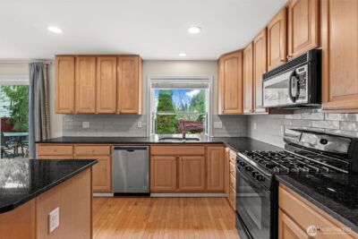 23412 SE 260th Court , Maple Valley, WA 98038-4709 - Photo 8