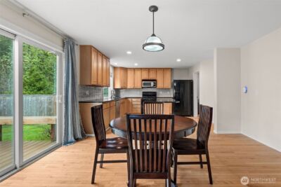 23412 SE 260th Court , Maple Valley, WA 98038-4709 - Photo 9