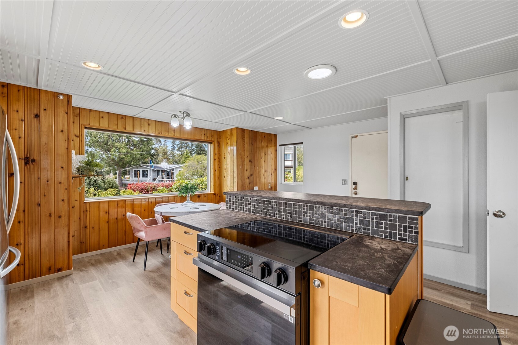 980 Moonraker Drive , Freeland, WA 98249