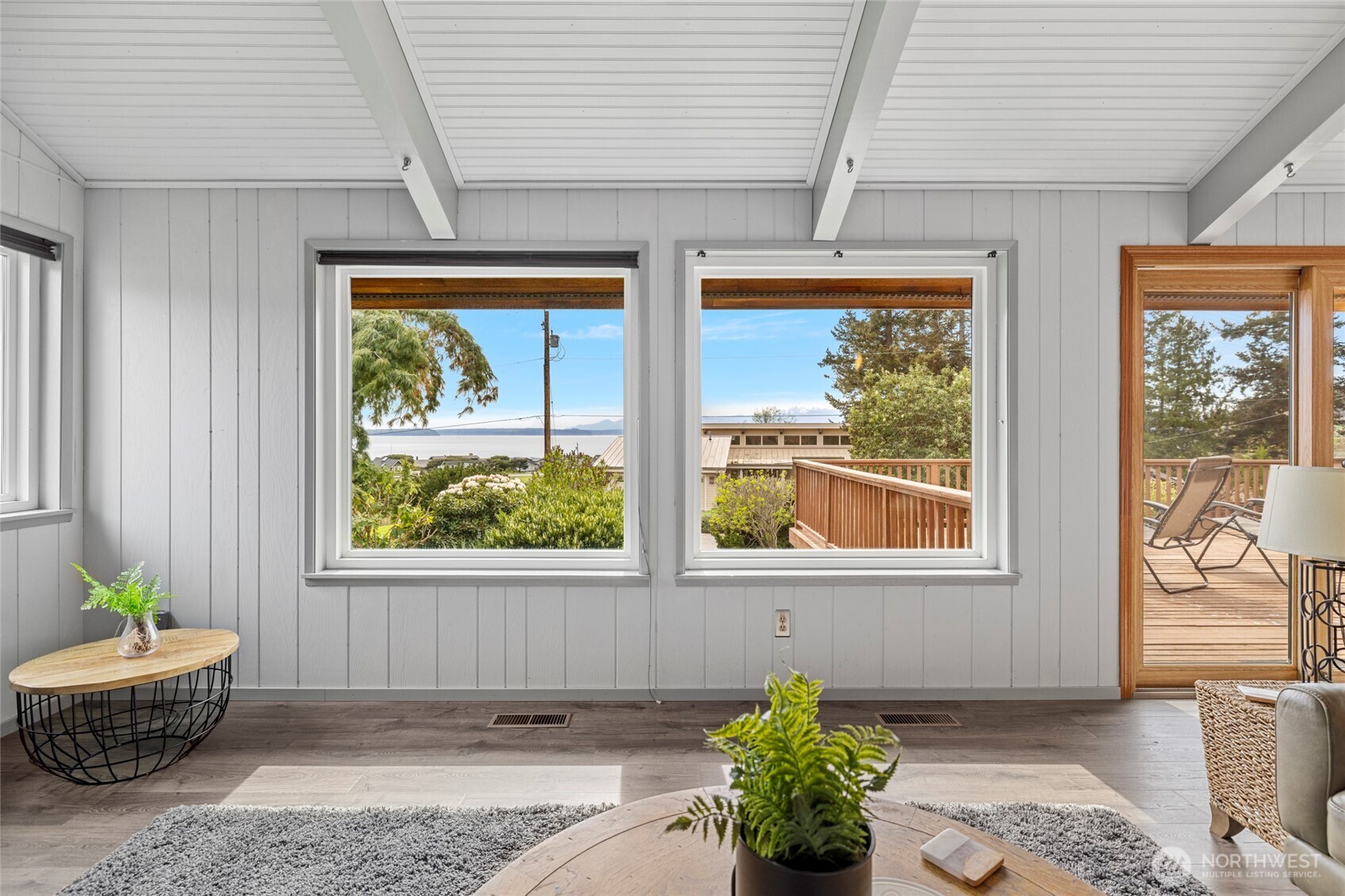 980 Moonraker Drive , Freeland, WA 98249