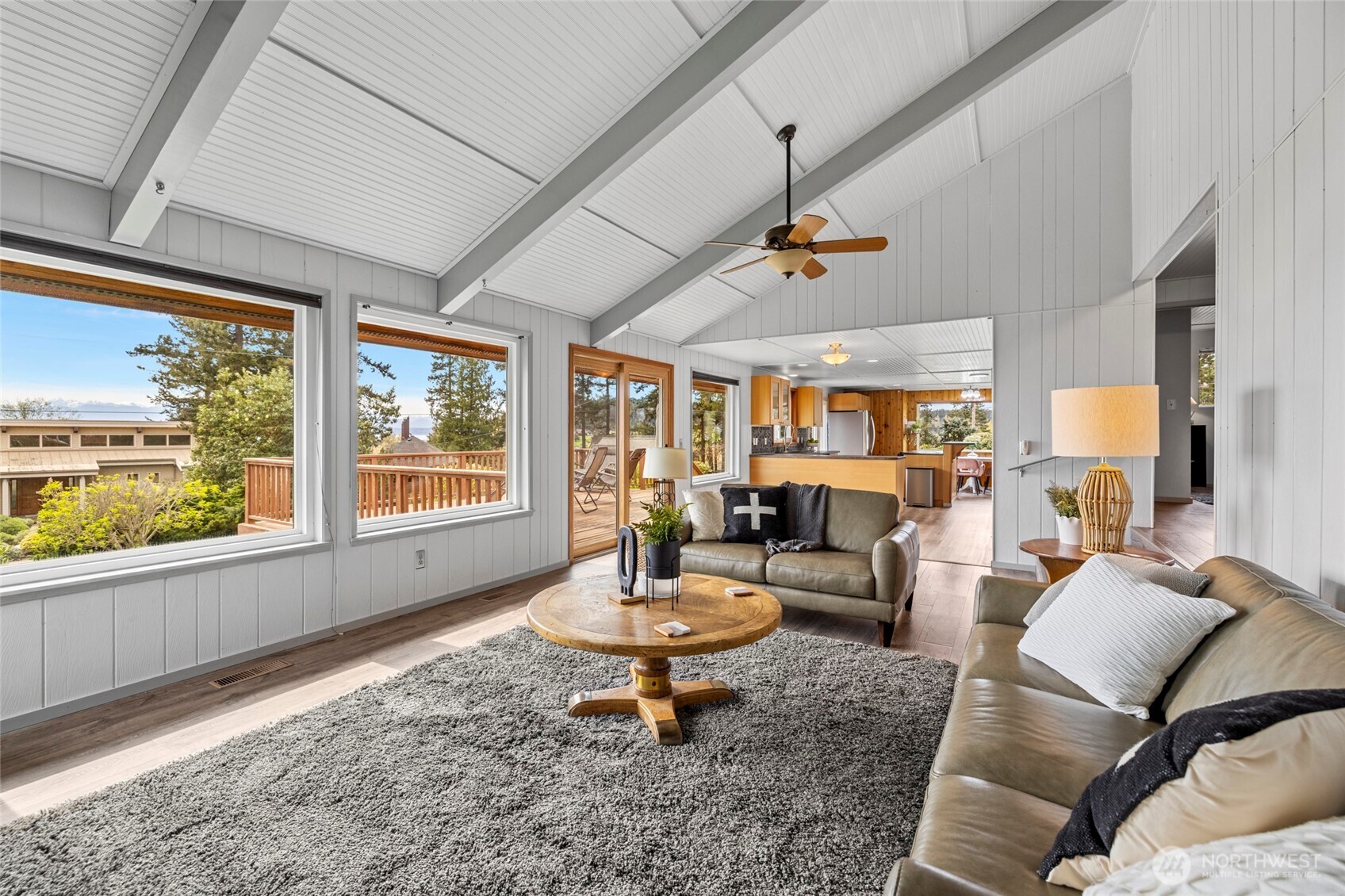 980 Moonraker Drive , Freeland, WA 98249
