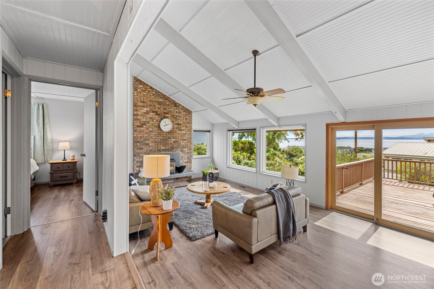 980 Moonraker Drive , Freeland, WA 98249