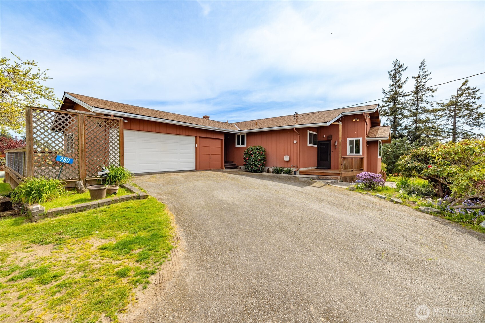 980 Moonraker Drive , Freeland, WA 98249