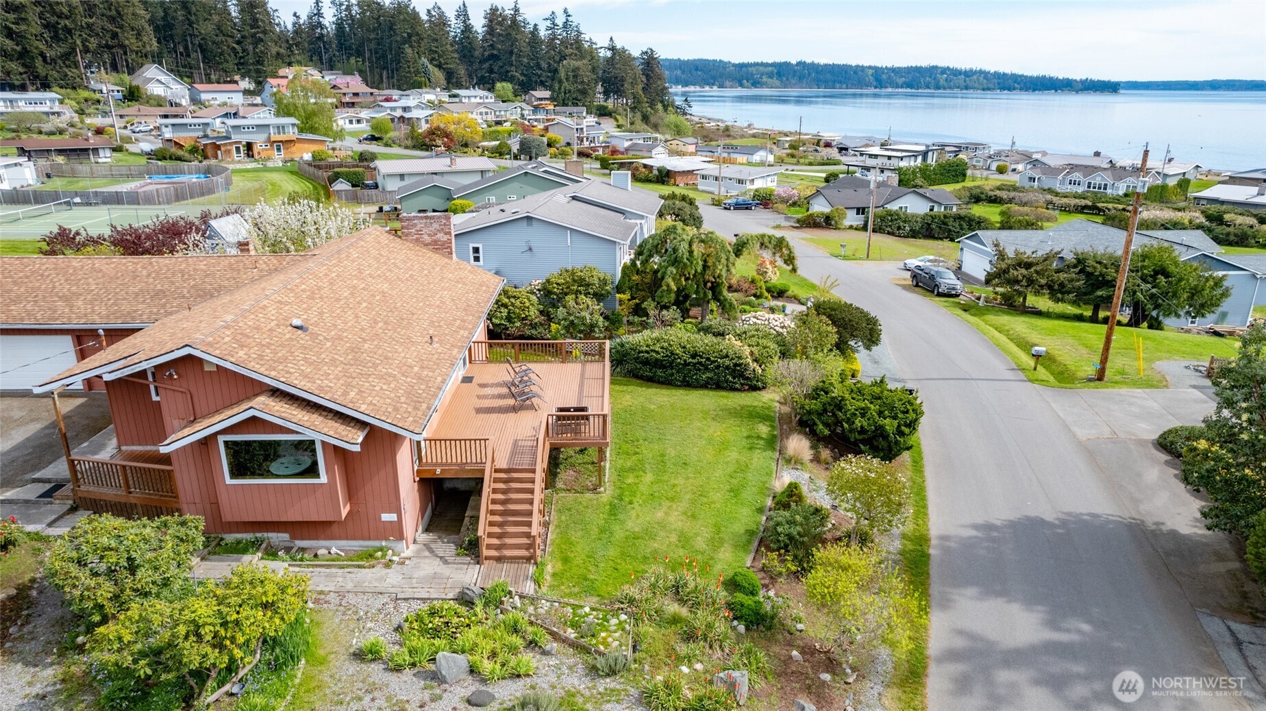 980 Moonraker Drive , Freeland, WA 98249