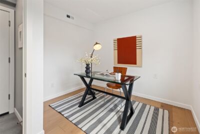 9226 Matthews Avenue NE, Seattle, WA 98115 - Photo 11