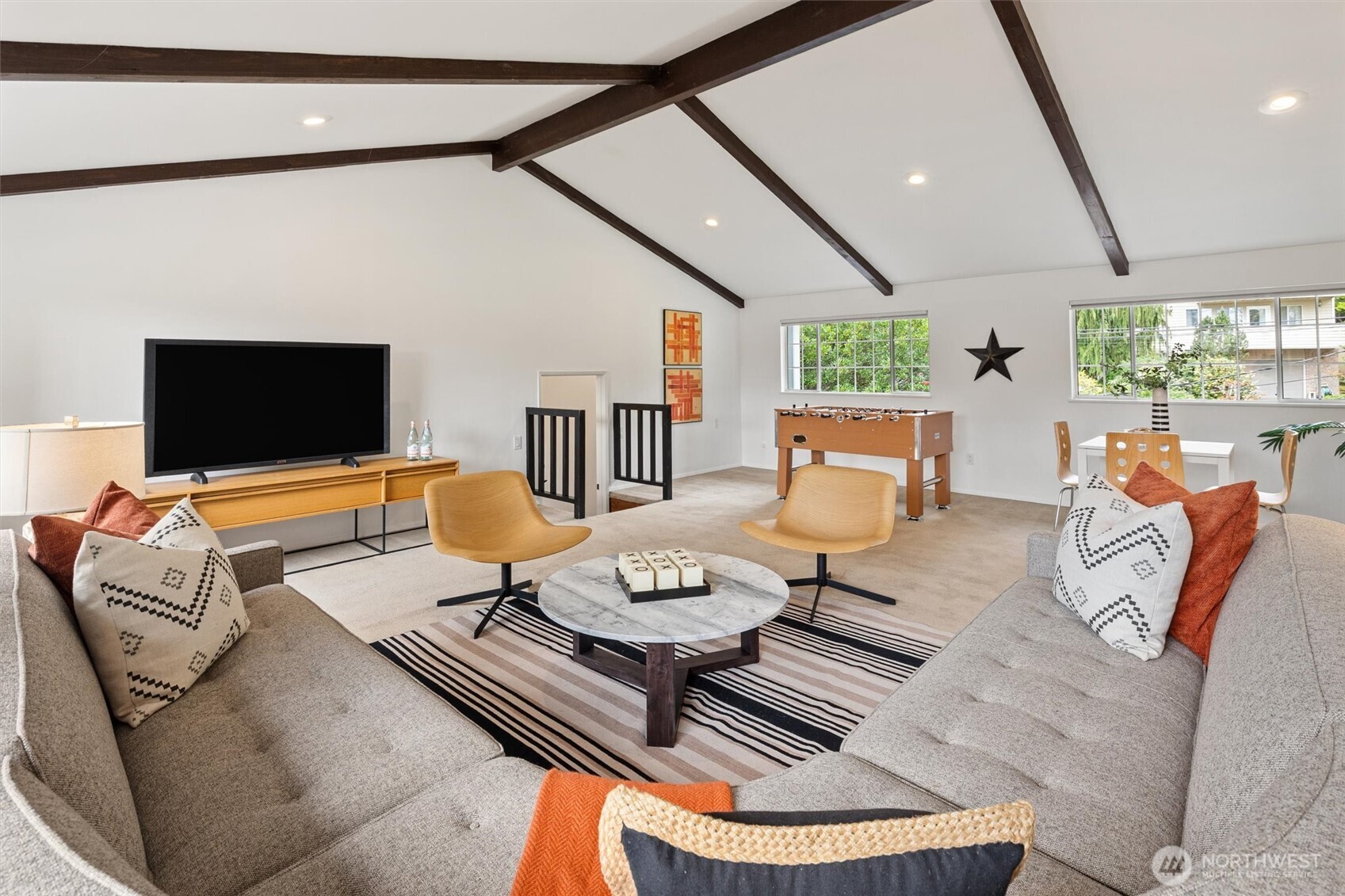 9226 Matthews Avenue NE, Seattle, WA 98115