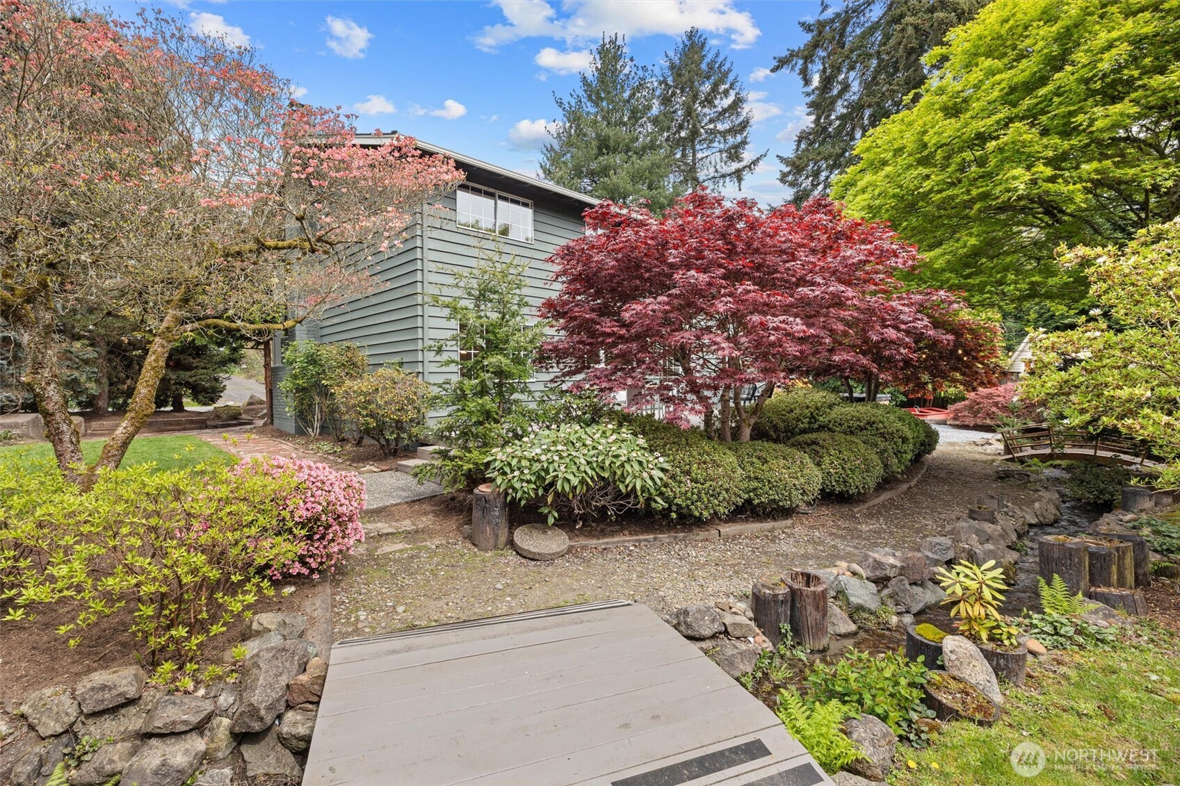 9226 Matthews Avenue NE, Seattle, WA 98115