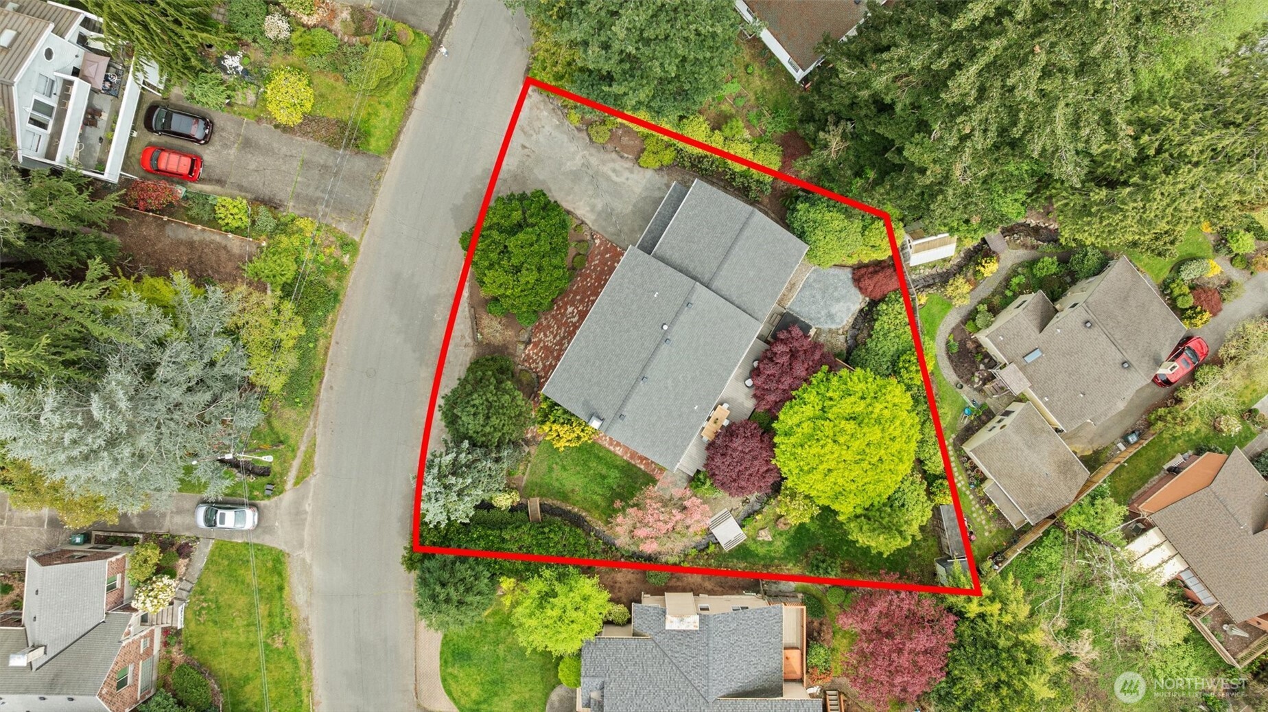 9226 Matthews Avenue NE, Seattle, WA 98115