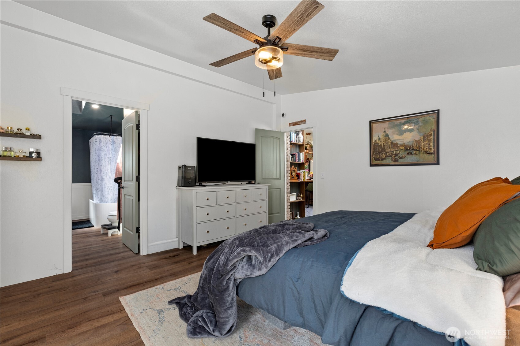 9342 Phillips Road SE, Port Orchard, WA 98367-8535