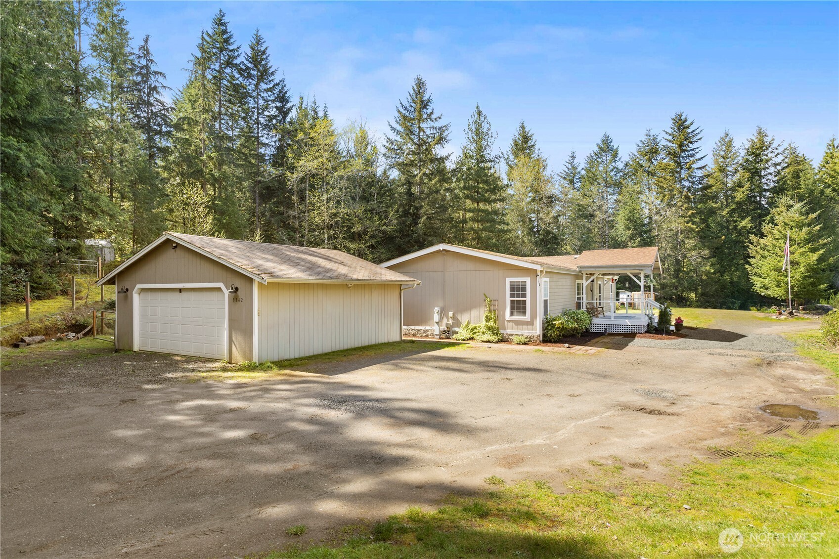 9342 Phillips Road SE, Port Orchard, WA 98367-8535