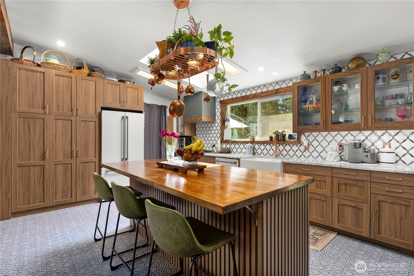 9342 Phillips Road SE, Port Orchard, WA 98367-8535