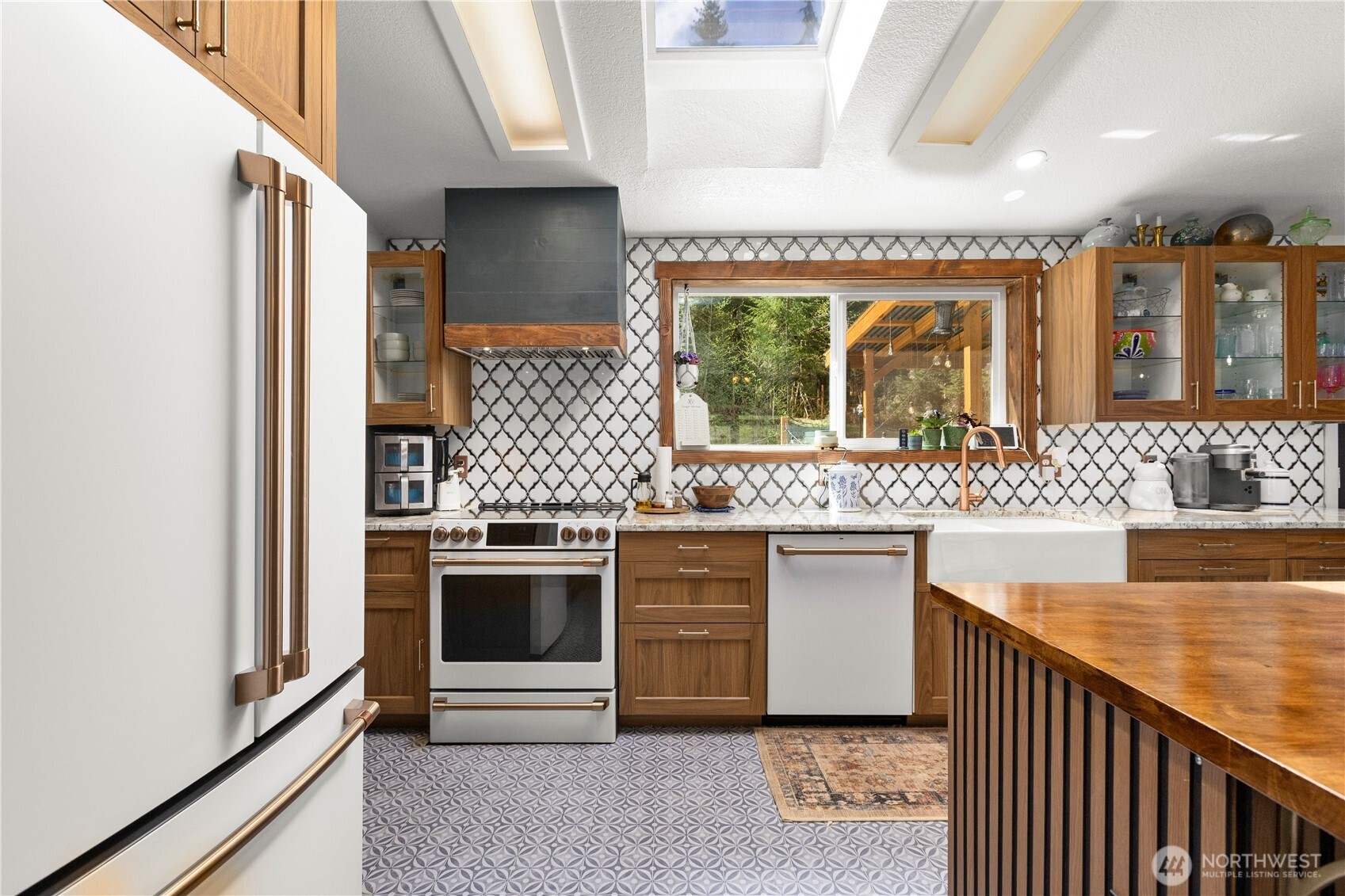 9342 Phillips Road SE, Port Orchard, WA 98367-8535
