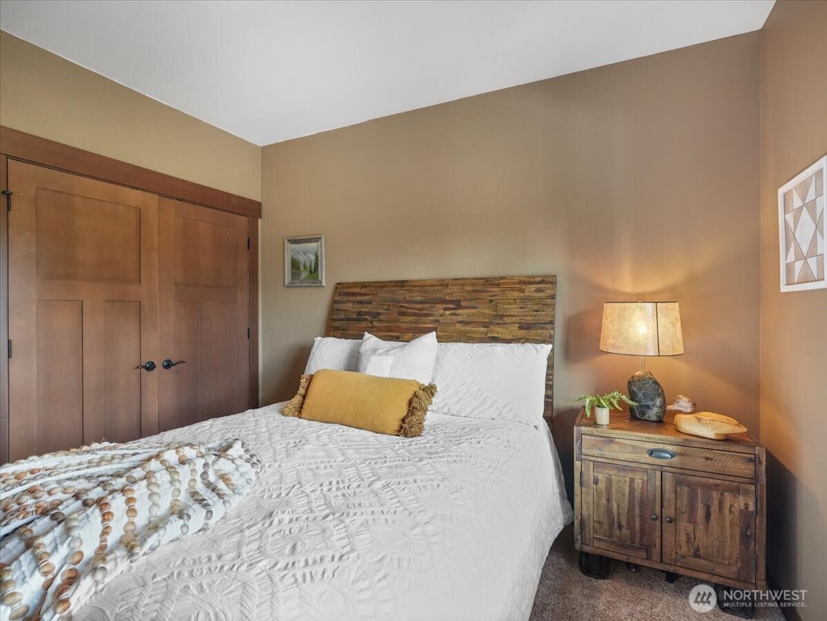 3231 Deer Island Drive E, Lake Tapps, WA 98391