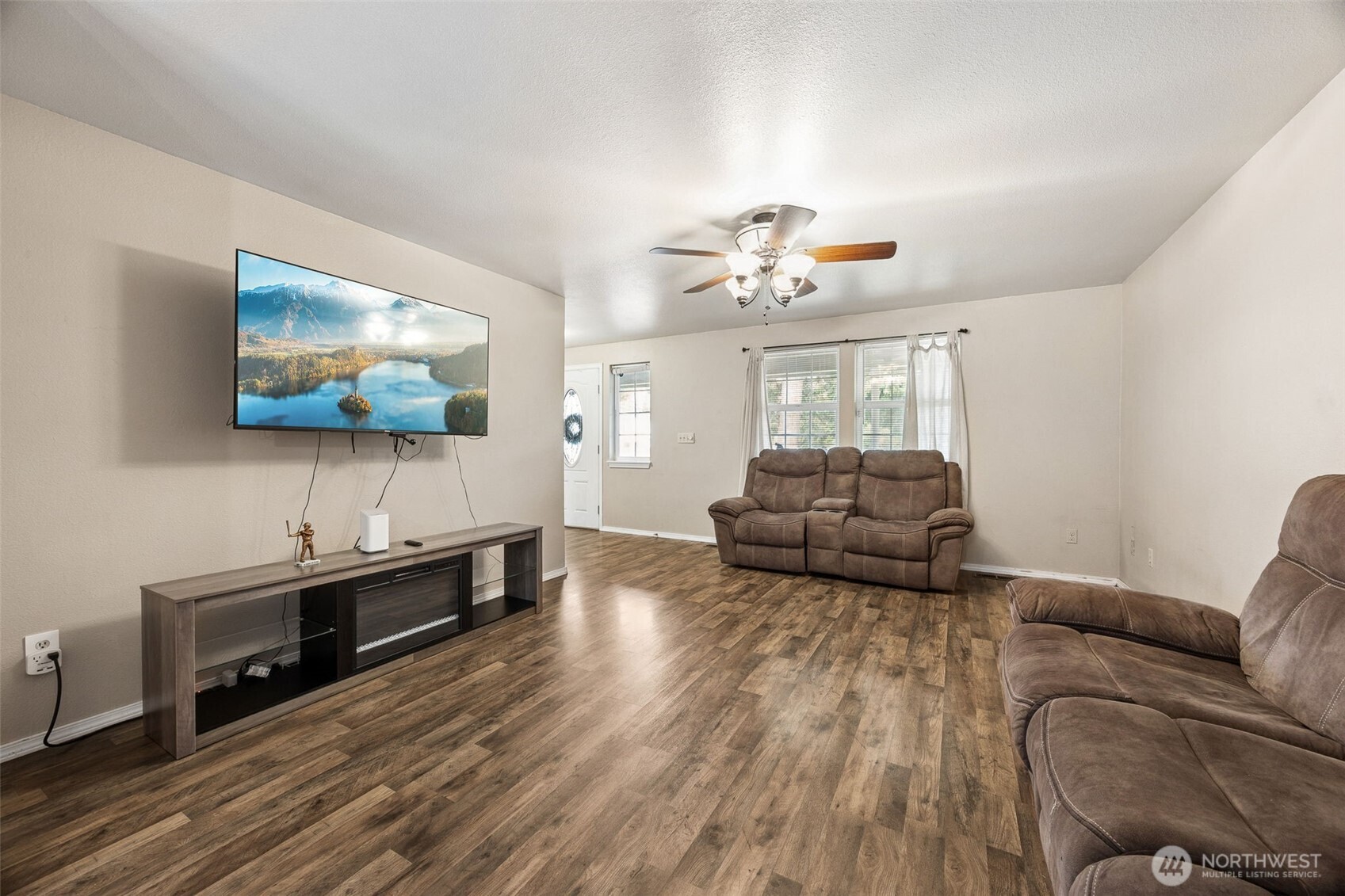 15418 Scenic Shores Drive SE, Yelm, WA 98597