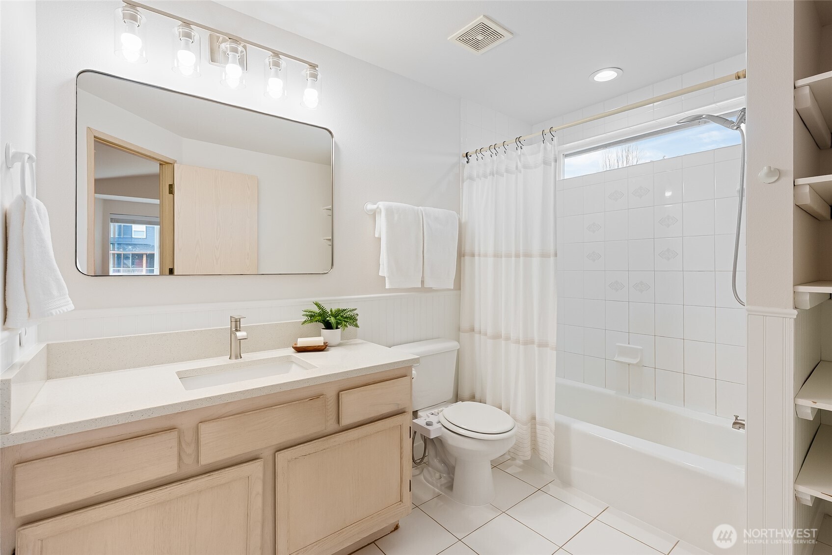2118 Wildflower Way , Bellingham, WA 98229