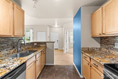 6137 Hazel Loop SE #A8, Auburn, WA 98092-8180 - Photo 16