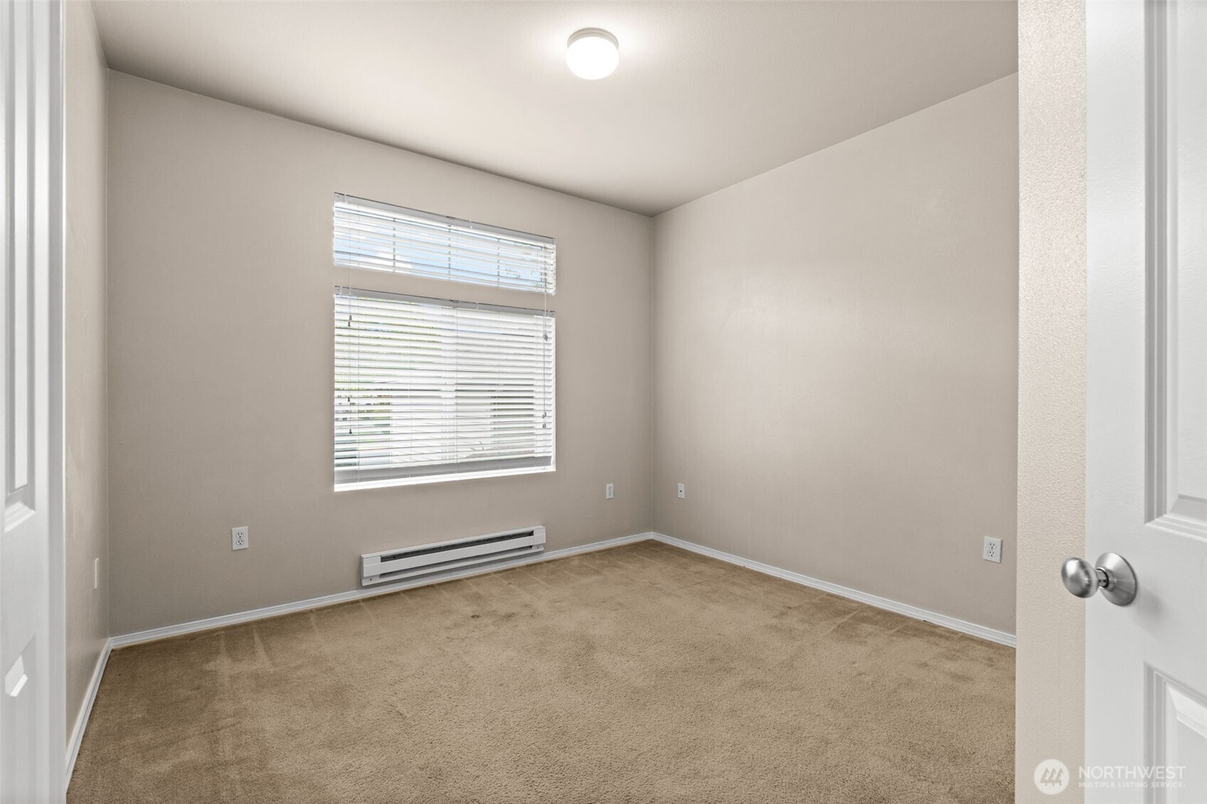 6137 Hazel Loop SE #A8, Auburn, WA 98092-8180