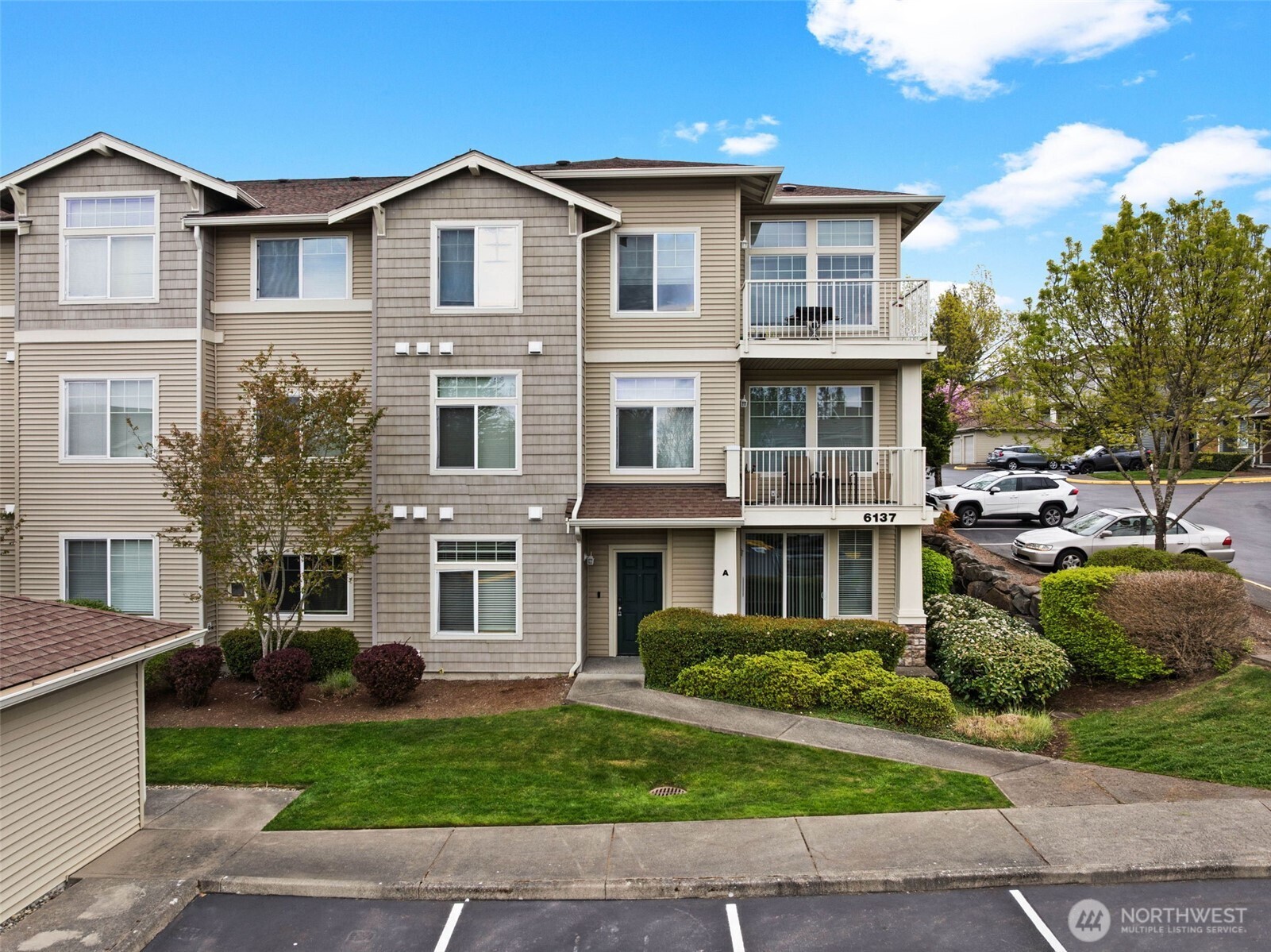 6137 Hazel Loop SE #A8, Auburn, WA 98092-8180