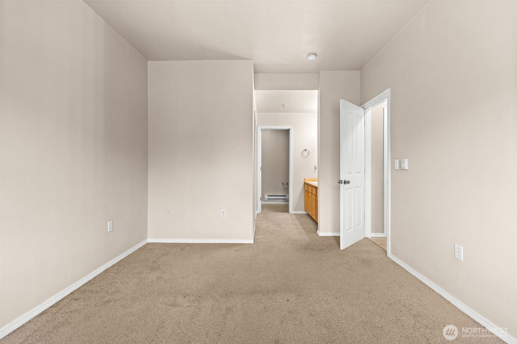 6137 Hazel Loop SE #A8, Auburn, WA 98092-8180