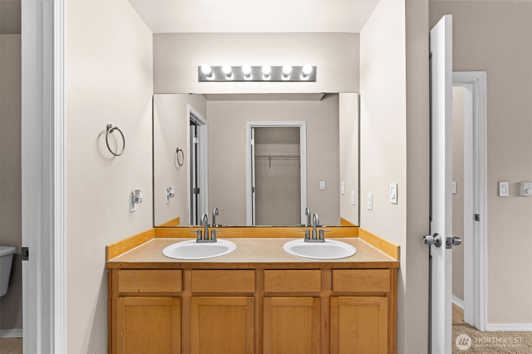 6137 Hazel Loop SE #A8, Auburn, WA 98092-8180