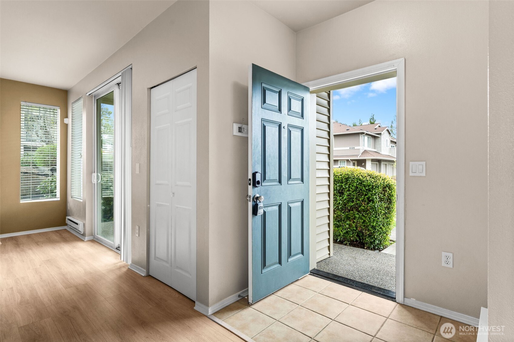 6137 Hazel Loop SE #A8, Auburn, WA 98092-8180