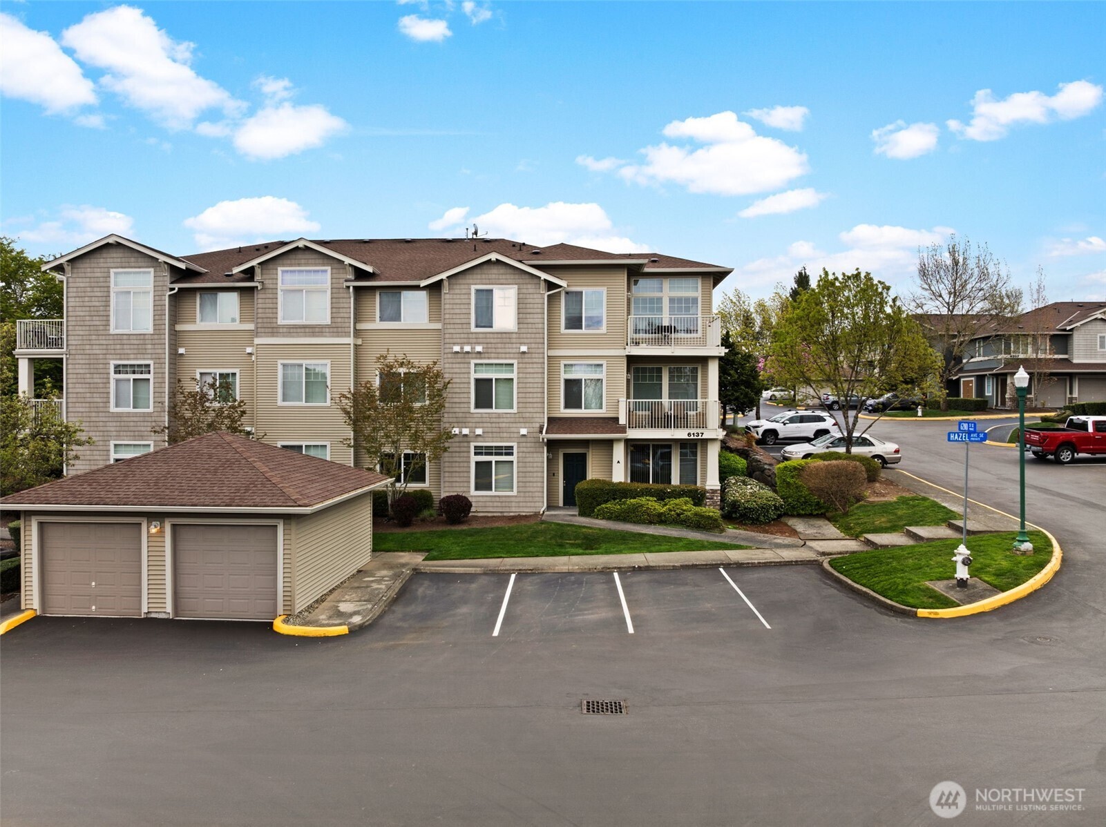 6137 Hazel Loop SE #A8, Auburn, WA 98092-8180