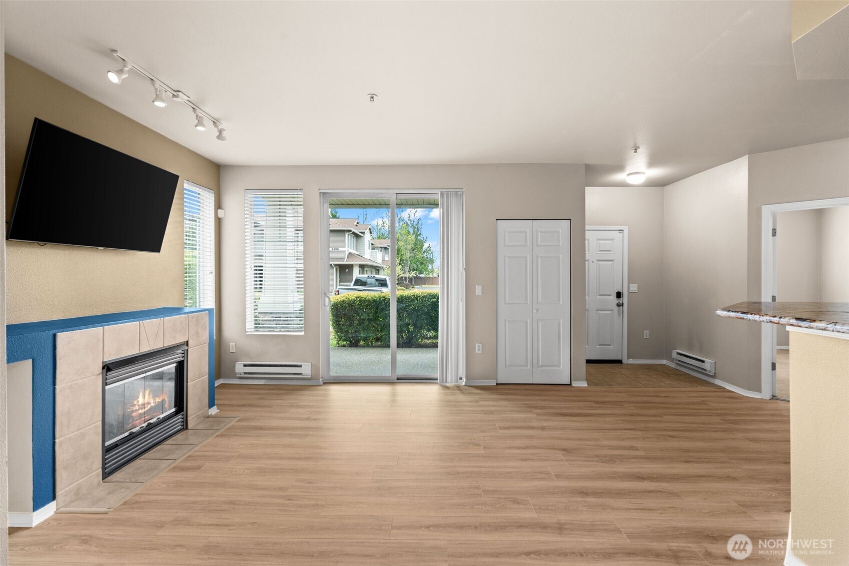 6137 Hazel Loop SE #A8, Auburn, WA 98092-8180