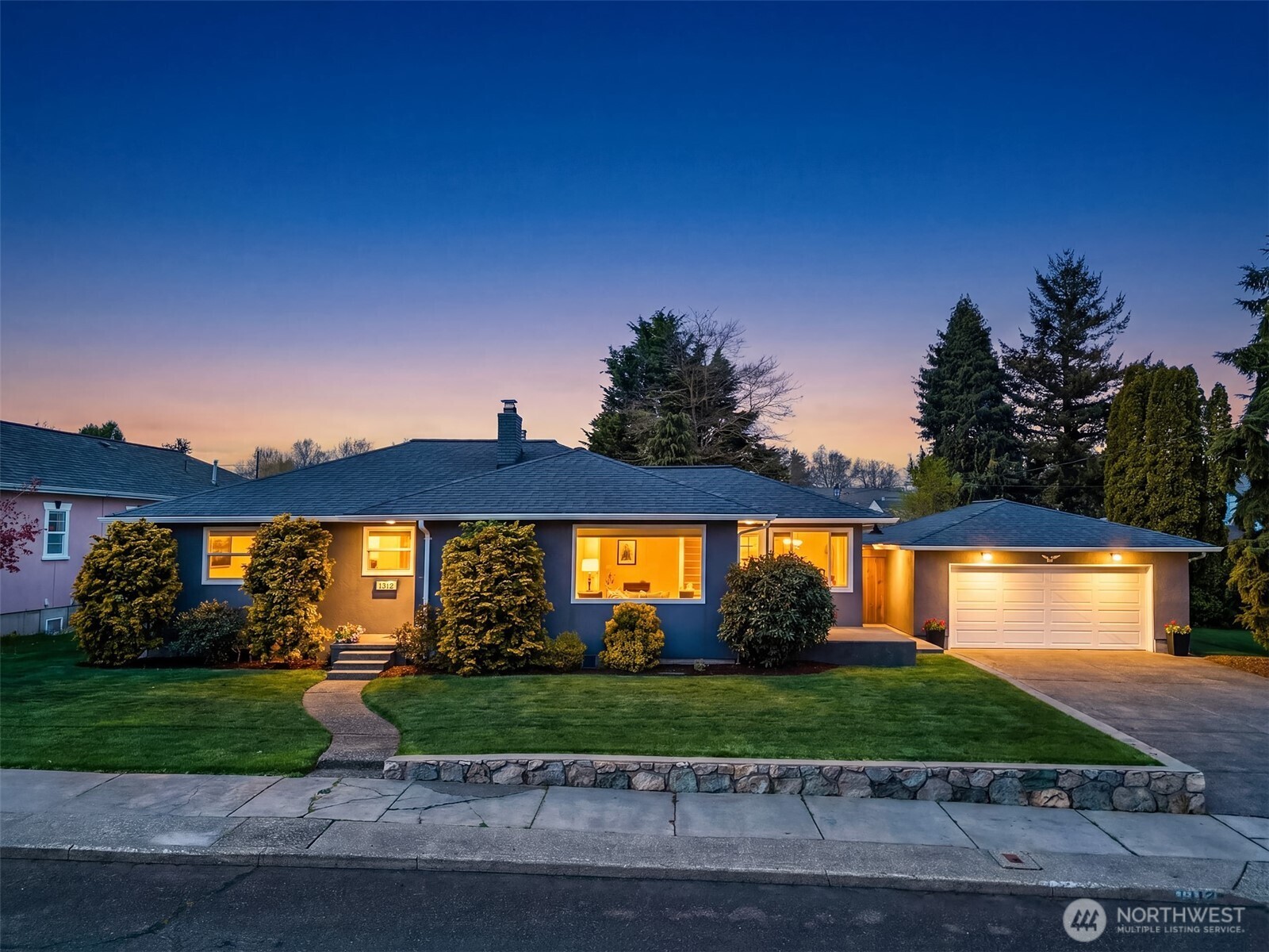 1312 C Street , Lynden, WA 98264-2014